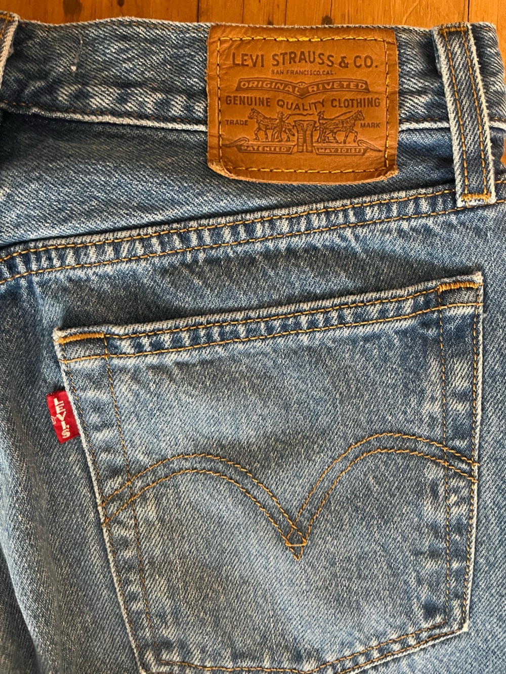 Levi’s Wedgie Straight Distressed Medium Wash Denim Raw Hem Blue Jeans - Picture 7 of 12